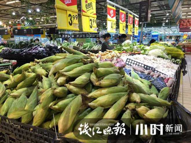 市民纷纷采购,超市供应如何 华润万家 生鲜仓每天杭州发货七八十吨,能满足需求
